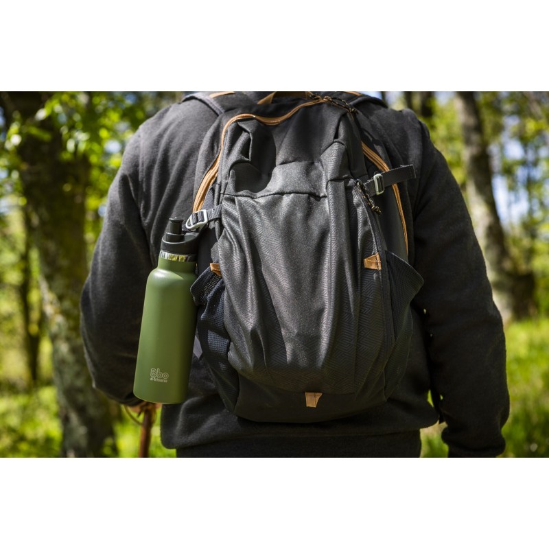 Thermo reusable bottle with bamboo... Thermo reusable bottle with bamboo...