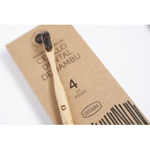 Cepillo dental con carbón activo Irisana. Caja de 4 unidades 2
